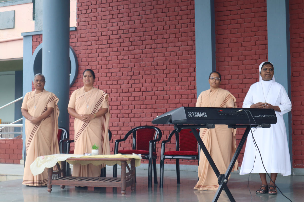 Sister's Welcome 