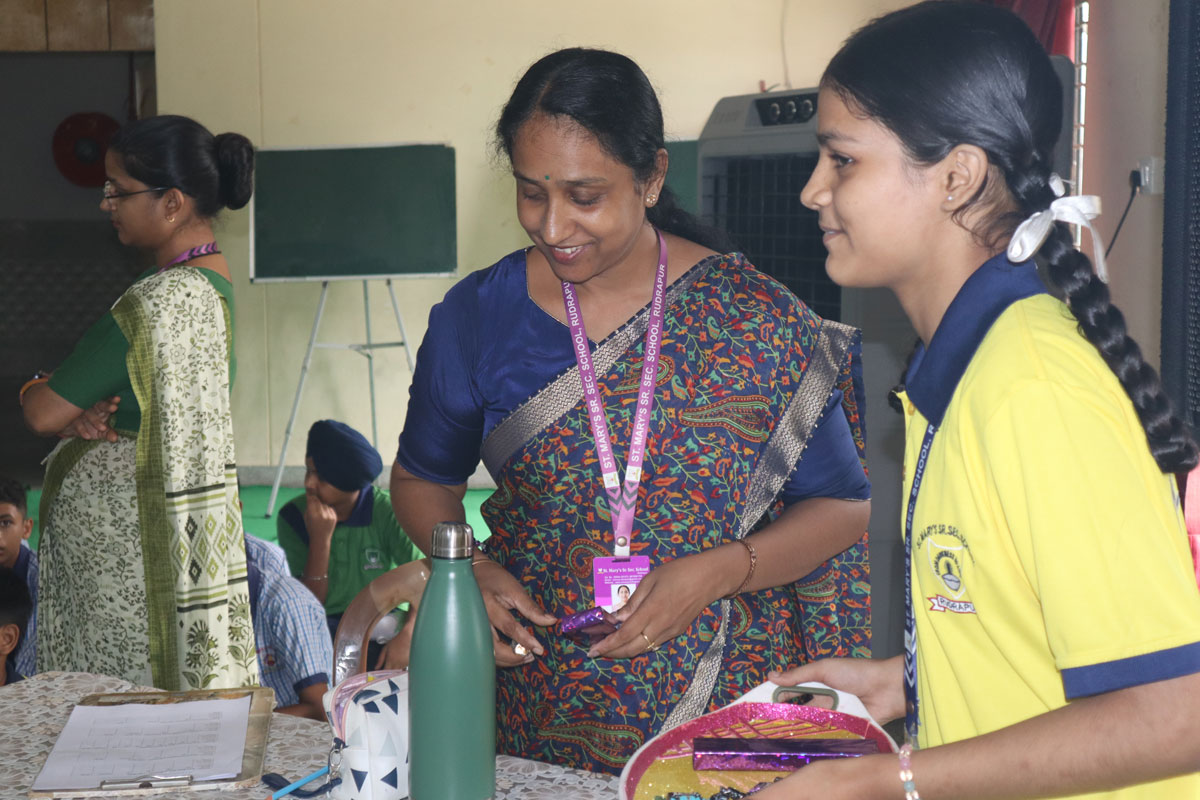 (VI to VIII) Interhouse G.K. and Social Science Quiz Competition
