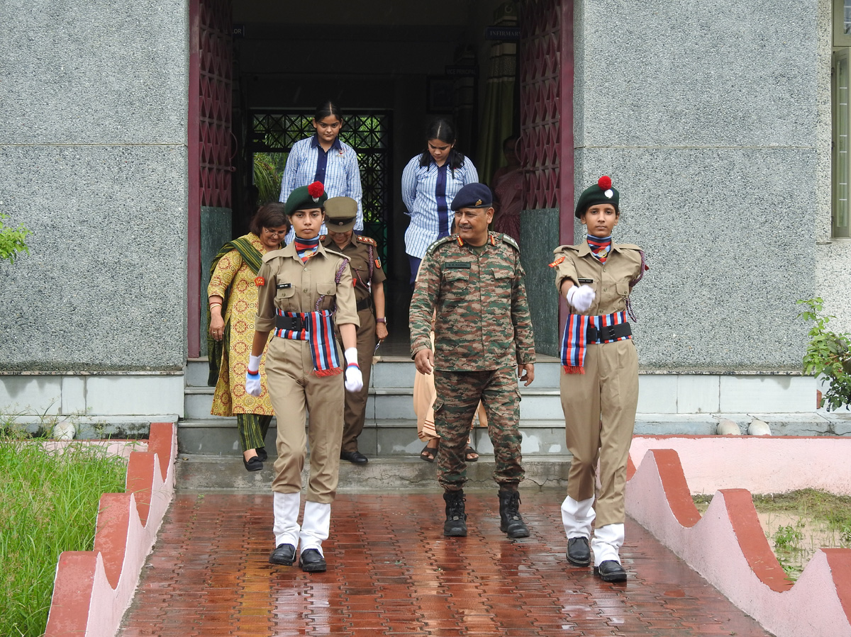 24 U.K. Girls BN NCC Commanding Officer Visit