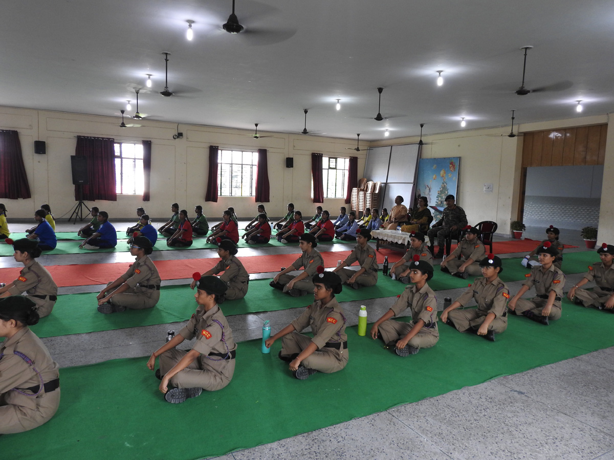24 U.K. Girls BN NCC Commanding Officer Visit